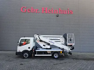 Nissan Cabstar 35.13 NT400 Oil & Steel Snake 2010 H Plus