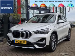 BMW X1 xDrive25e Business Edition Plus | Panodak | Navigatie | Climate Control | Cruise Control | 18