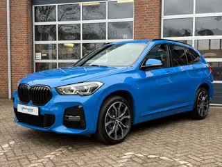 BMW X1 XDrive20i High Executive, M Sport, Leder, navi, camera, HUD, 19 inch
