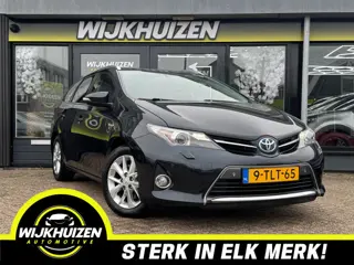 Toyota Auris Touring Sports 1.8 Hybrid Lease+ met Panorama dak !!! Climate !!! Navigatie !!!