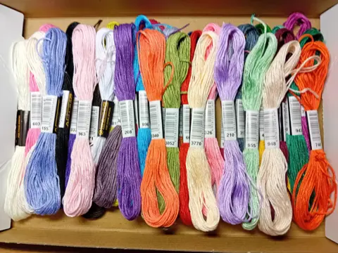 36 verschillende strengen borduurgaren
