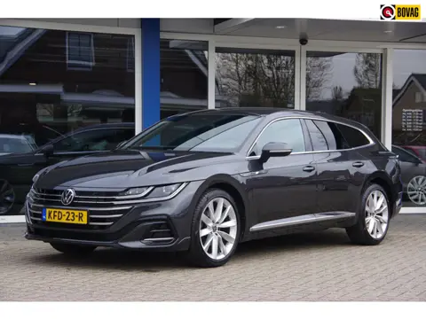 Volkswagen Arteon Shooting Brake 1.4 TSI eHybrid R-Line SOH 96% IQ-light Camera lederen R-stoelen