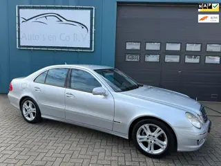 Mercedes-Benz E-klasse 200 K. Avantgarde Automaat Clima Cruise bi-Xenon Navi 17" Pdc Trekhaak NL Aut