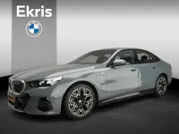 BMW 5 Serie Sedan 530e | M-Sportpakket | LED | Navigatie | Active cruise | Sportstoelen | Stoelverwa
