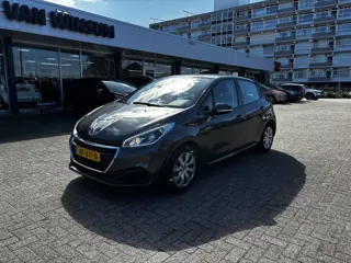 Peugeot 208 1.2 PureTech Active Lmv Navi Airco Automaat Trekhaak Nap