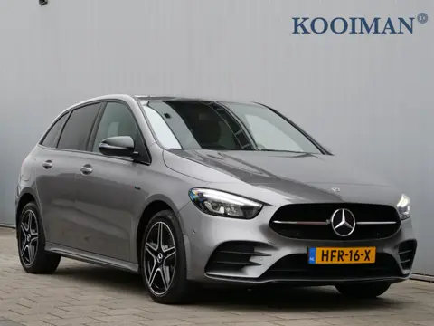 Mercedes-Benz B-Klasse 250 e Business Solution Luxury 218 Pk Automaat AMG / Navigatie / Apple Carpla
