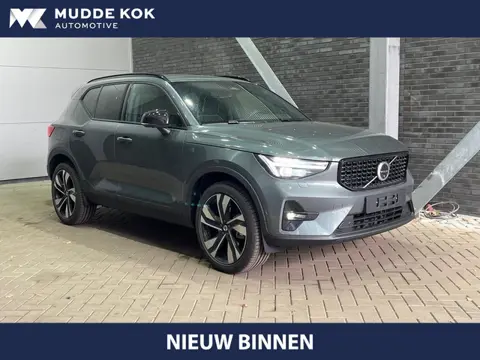 Volvo XC40 B4 Ultra Dark | Panoramadak | Trekhaak | ACC | 360° Camera | Stoel+Stuurverwarming