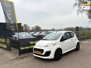 Peugeot 107 1.0 Access Accent AIRCO,MULTIMEDIA,AUX,STUURBEKRACHTIGING,MET APK