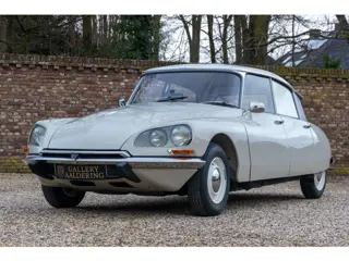 Citroën ID19 DSpecial "Poitiers history" Newly delivered in Poitiers (France) in 1971 and completely