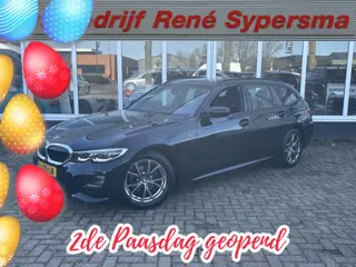 BMW 3 Serie Touring 318i Business Edition | M Pakket | Sfeerverlichting | Apple Carplay | Parkeercam