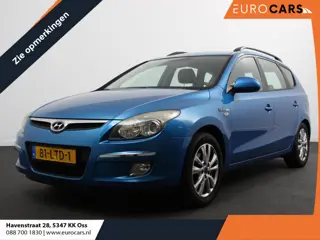 Hyundai i30 CW 1.6i Blue Dynamic | Leder | Climate Control | Trekhaak | Dakrail  | Lichtmetalen Velg