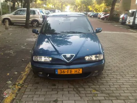 Alfa romeo 145.1.4-16.t.spark. jaar 2000