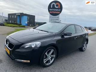 Volvo V40 2016 * 2.0 D2 Kinetic * EURO 6 * 120PK * APK * KM UNIEK !!
