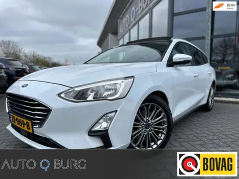 Ford Focus Wagon 1.0 EcoBoost Titanium Business | Trekhaak | Stoel/Stuur Verwarming | Pano | Camera 