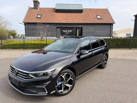 Volkswagen Passat Variant 1.4 TSI PHEV GTE PANORAMDAK VIRTUAL COCKPIT LEER NAVI CAMERA IQ-MATRIX ELE