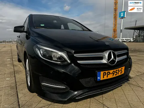 Mercedes-Benz B-klasse 180 AUTOMAAT AIRCO CRUISE CAMERA