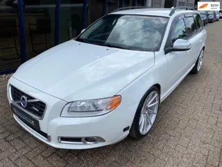 Volvo V70 2.5FT R-Design Automaat 230PK LEER / XENON / 19" VELGEN