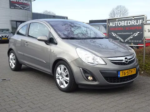 Opel Corsa 1.4-16V Cosmo (bj 2011)