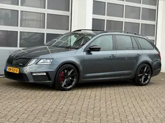 SKODA OCTAVIA 2.0 TSI 245PK RS Aut. Navi Camera Trekhaak Keurige auto!