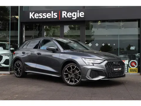 Audi A3 Sportback 40 TFSI e S-line Adaptive Keyless CarPlay 18” Stoelverwarming Sensoren Navi