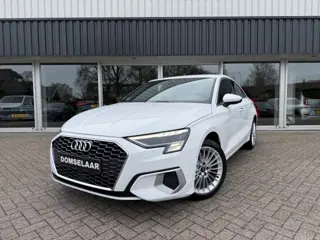 AUDI A3 LIMOUSINE 35 TFSI Business edition Automaat Apple Carplay Android Auto Stoelverw. ACC