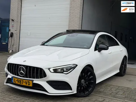 Mercedes-Benz CLA-klasse 220 4MATIC Premium Plus/ AMG uitvoering/ 1e EIG/ dealeronderhouden/AUTOMAAT