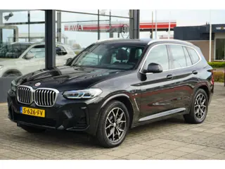 BMW X3 xDrive20i Business Edition Plus | M pakket | Pano | LASER