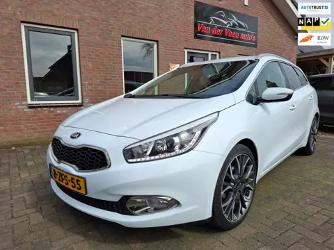 Kia Cee'd Sportswagon 1.6 GDI BusinessLine. Navi, stuur-/stoelverw, camera, cruise. Dealer onderhoud