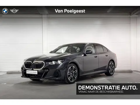 BMW 5 Serie Sedan 530e | M-Sport Pro | Travel Pack | Comfort Pack | Driving Assistant Plus | Harman/