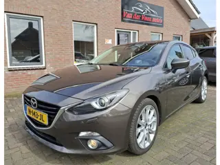 Mazda 3 2.0 GT-M. Dealer onderhouden en zeer luxe! O.a. leder, stoelverw, navigatie, pdc, afn.trekha
