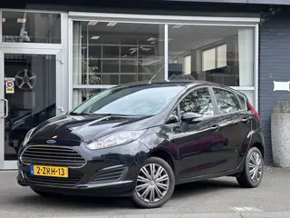 Ford Fiesta 1.0 Style ORGINEEL NL / NAP / NAVI / AIRCO / LAGE KM!