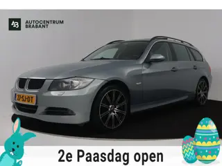 BMW 3-serie Touring 330xi High Executive (PANORAMADAK, TREKHAAK, PARKEERSENSOREN, AUTOMAAT)