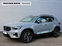 Volvo XC40 2.0 B4 Plus Dark Automaat / Harman Kardon audio / Trekhaak / Elektr. bed. stoelen / Verwa