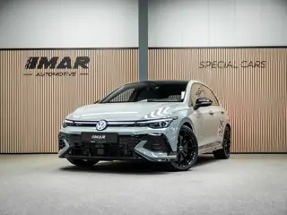 Volkswagen Golf 2.0 TSI GTI Clubsport | Akrapovic | Head-Up | Stuurverwarming | Pano |