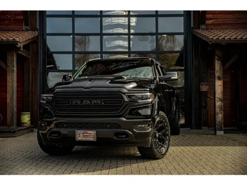 Dodge Ram 1500 5.7 V8 4x4 Crew Cab Limited | LPG | Lucht vering | Stoel verwarming/verkoeling  | Pan