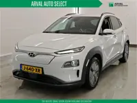 Hyundai Kona 64 kWh 204pk EV Premium | SOH 98,5% | Leder | CarPlay | Camera | PDC V+A | Stuur- en St
