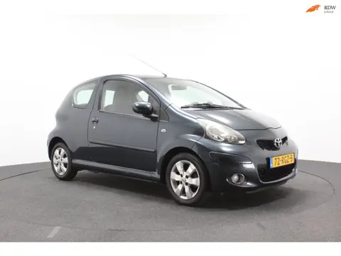 Toyota Aygo 1.0-12V Aspiration Green Navigator | Zeer Luxe | Airco | Lederen bekleding | Navi