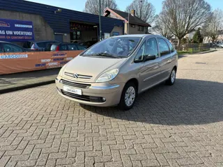 Citroen Xsara Picasso 1.6i Attraction 2X SLEUTEL + BOEKJES!