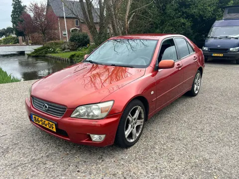 Lexus IS 200 Executive goed rijdend en bijrellingsvriendelijk