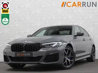 BMW 5 Serie 545e xDrive M-Sport | ACC | Head-Up | 19'' | Stuurverwarming | Sfeerverlichting | Carpla
