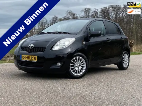 Toyota Yaris 1.3 VVTi Dynamic 5DRS 6BAK AIRCO NAP 101PK GOED ONDERHOUDEN