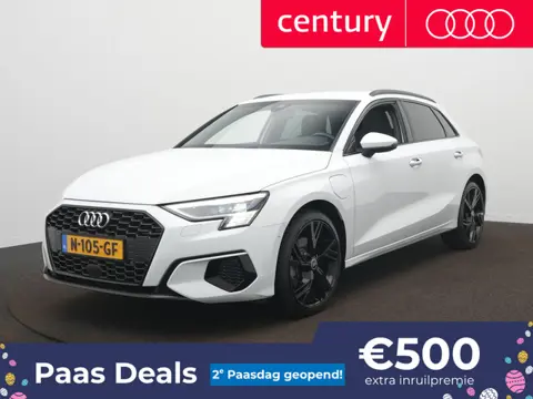 Audi A3 Sportback 40 TFSI e Business Edition l Zwenkbare trekhaak l Camera l Navi l Elek Stoelen l A