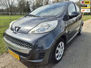 Peugeot 107 1.0-12V Millesim 200 5 deurs airco 1 ste eigenaar