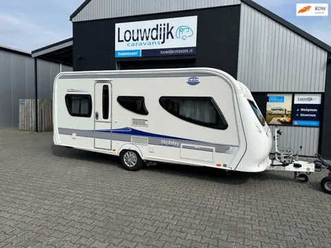 HOBBY La Vita 495 UL ’09 (Mover, Enkele Bedden)