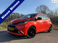 Toyota Aygo 1.0 VVT-i x-play Camera Apple CarPlay/Android Auto 15" Velgen Airco BT/USB/AUX LED Cruis