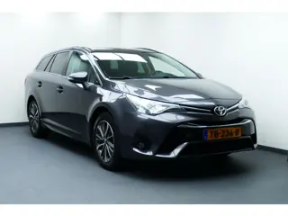 Toyota Avensis Touring Sports 1.8 VVT-i SkyView Edition 1-Eig. Panodak, Camera, Clima, Haak 1600kg