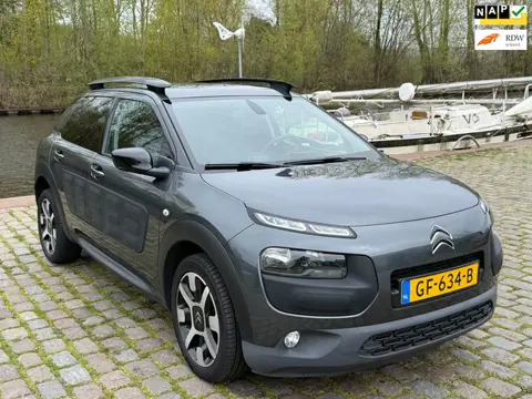 Citroen C4 Cactus 1.2 e-VTi Shine Automaat navigatie cruis control trekhaak airco elektrische ramen 