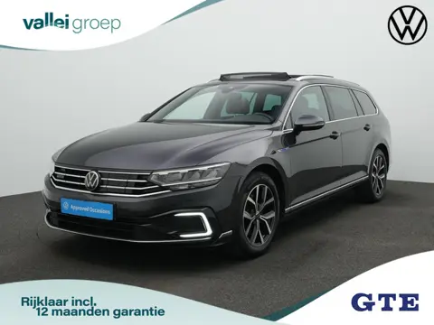 Volkswagen Passat 1.4 TSI 218 pk PHEV GTE | Panoramadak | Trekhaak | Discover Pro | Geheugen-/massag