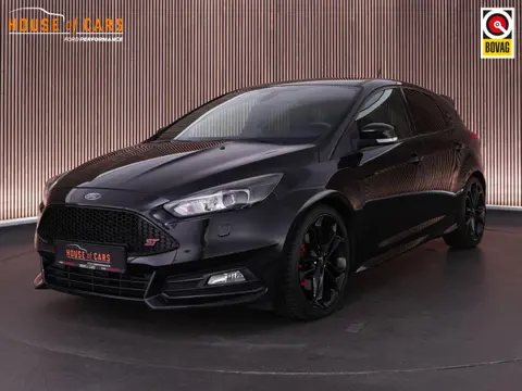 Ford Focus ST-3 2.0 250pk PERFORMANCE PACK |Sony|Apple carplay|parkeer camera|stoelverwarming|bi-xen