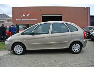 Citroen Xsara Picasso 1.6i-16V Caractère airco trekhaak apk 18-04-2027 inruil mogelijk nap